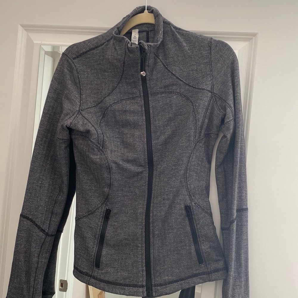 RARE Lululemon athletica herringbone form define jacket 6